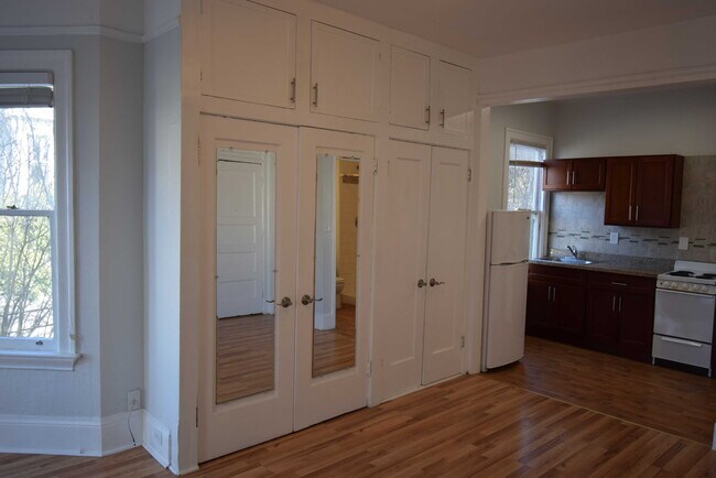 Building Photo - 1200 Haight St