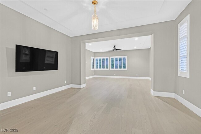 Building Photo - 65 Garibaldi Wy