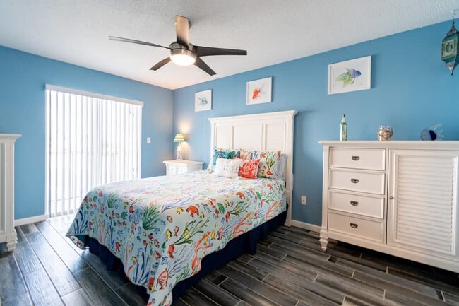 Building Photo - 516 Beach Park Ln