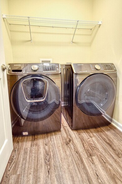 Building Photo - 4573 Rivers Landing Dr