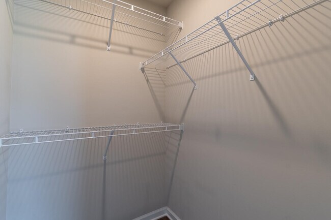 Building Photo - 3733 Moseley Dr