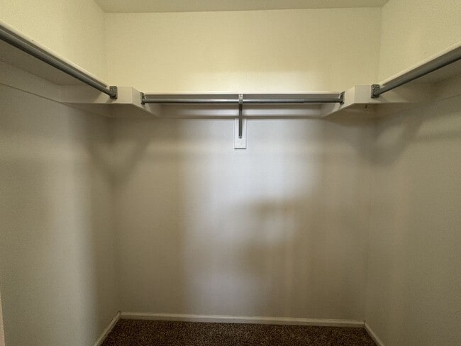 Building Photo - 3 bed, 2 1/2 bath single family home avail...