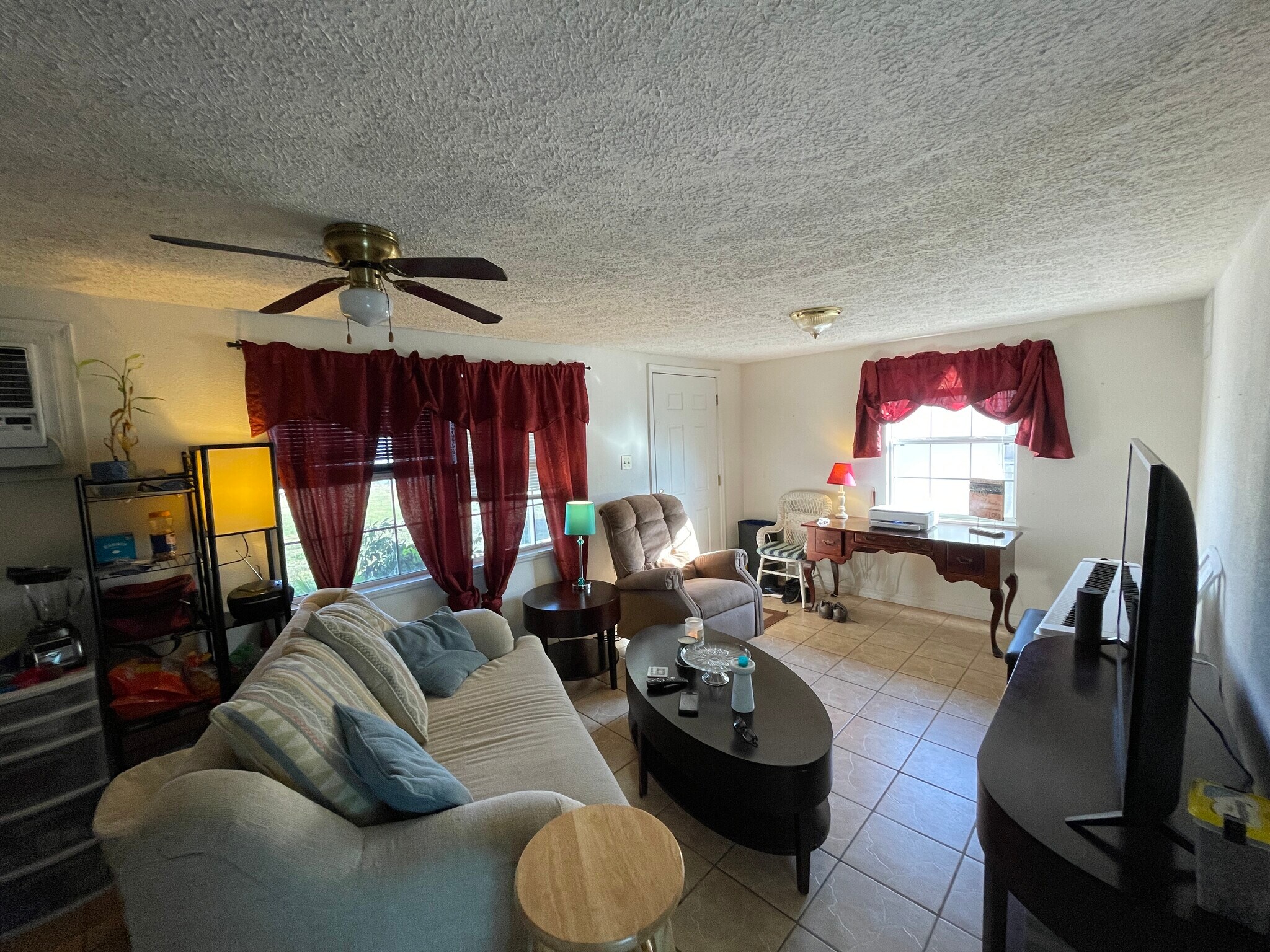 Living Room pt. 3 - 1225 W Pierce St