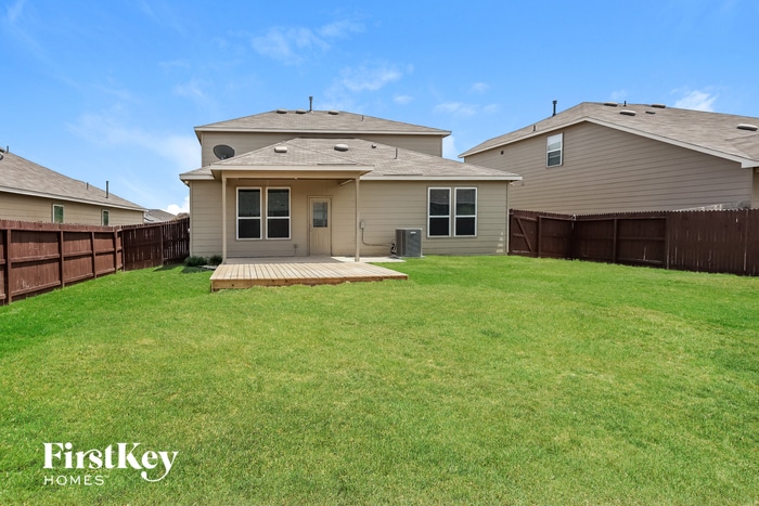 Building Photo - 7111 Marina Del Rey