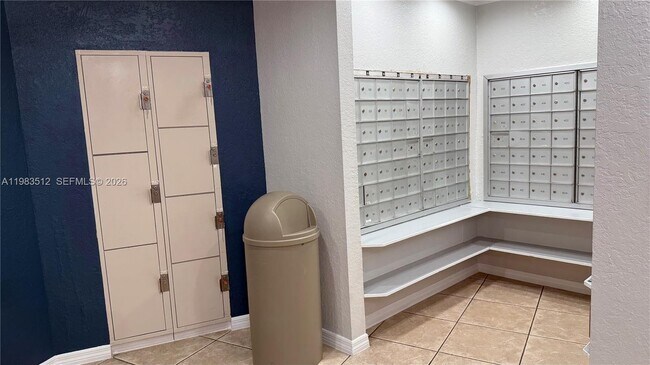 Building Photo - 1200 St Charles Pl