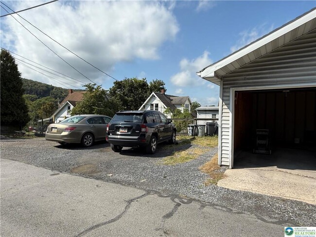 Building Photo - 103 State Rd