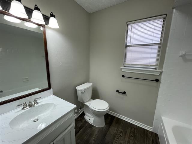 Building Photo - 4805 Crestmont Ct