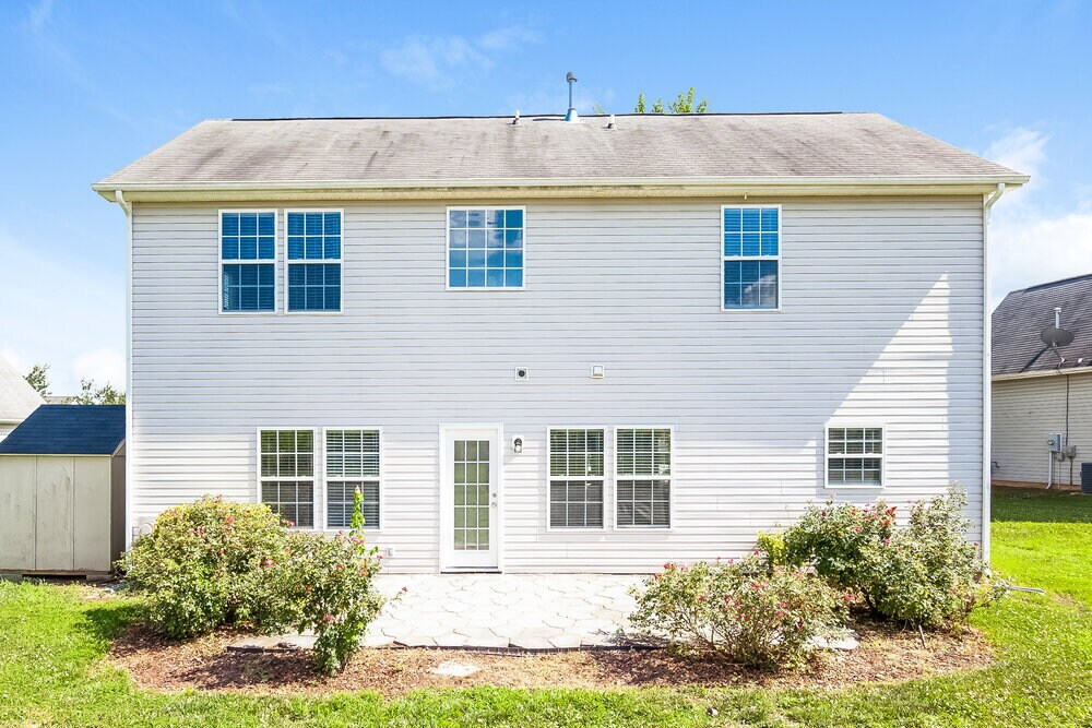 Building Photo - 3062 Clover Rd NW