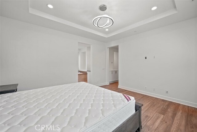 Building Photo - 77 English Saddle