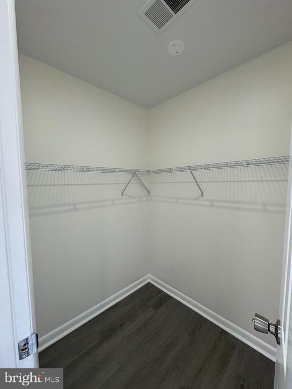 Building Photo - 8869 Rusland Ct