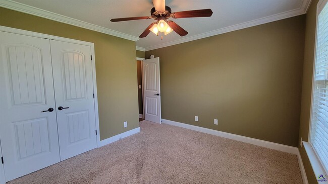 Building Photo - 105 Fortune Way