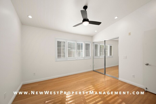 Building Photo - Exquisite North Park/University Heights Townhome, Small Pet Ok!