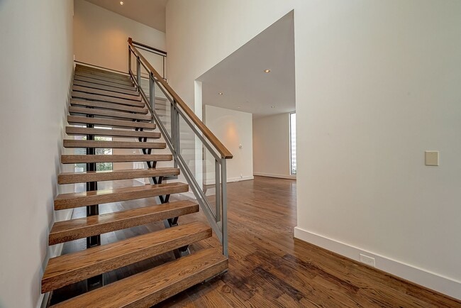 Building Photo - Beautiful contemporary home in the sought-...