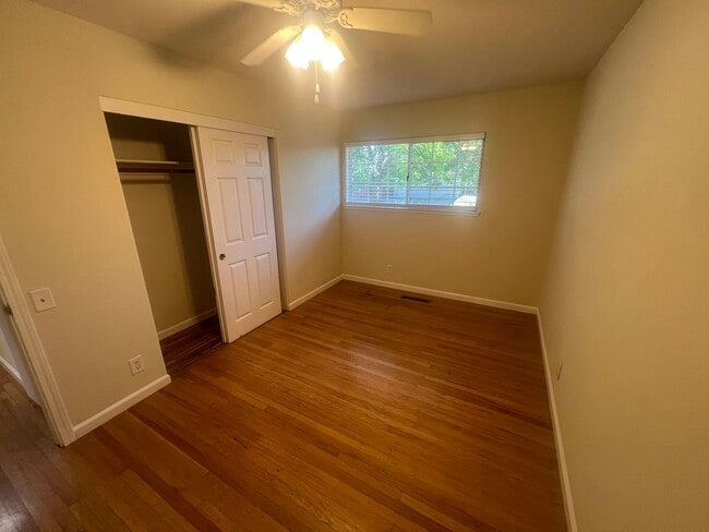 Building Photo - Spacious 4 bed 2 bath home in Fremont. Exc...
