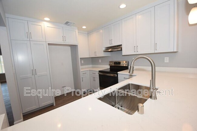 Building Photo - 3611 Ketch Ave