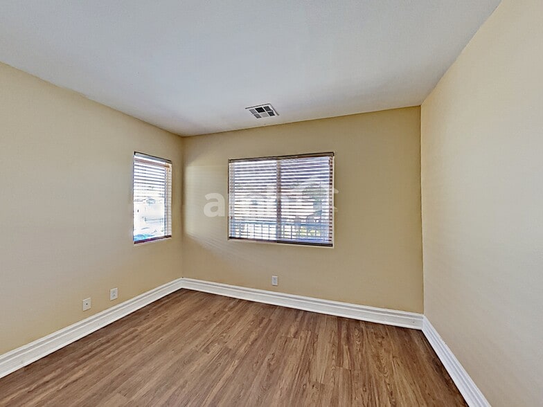 Building Photo - 229 Wicked Wedge Way