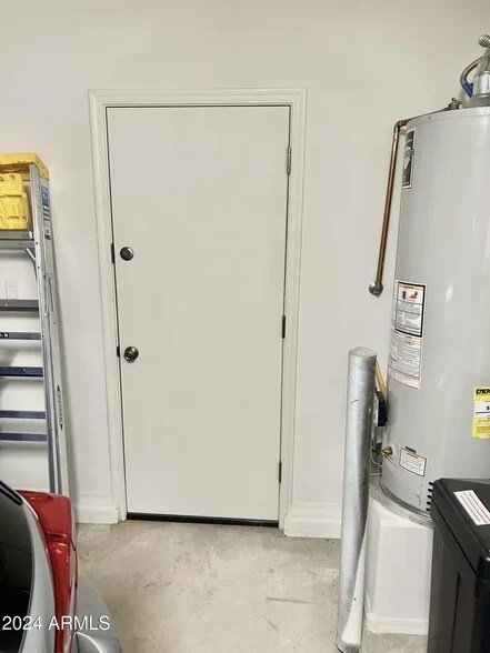 Building Photo - 2923 W Monte Way