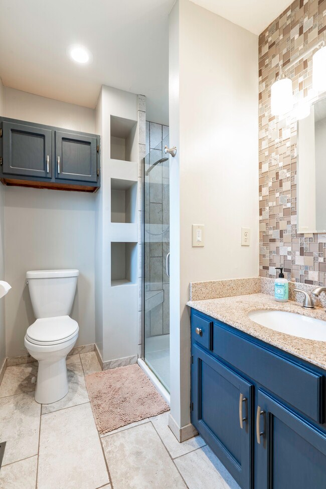 Master Ensuite Bathroom - 67 Groton Dr