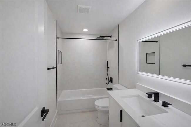 Building Photo - 4529 18th St SW