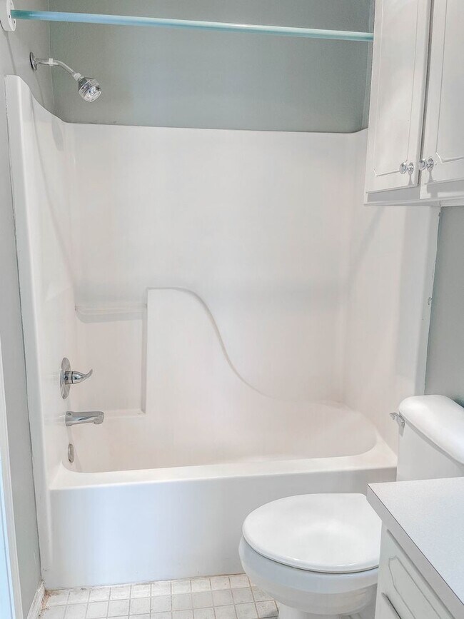 Building Photo - 3 bed 2 bath 5 min. from Texas Tech University