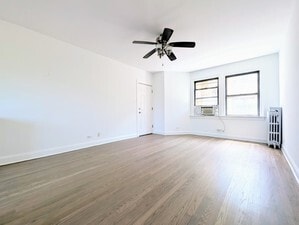 Building Photo - 5655 N Spaulding Ave