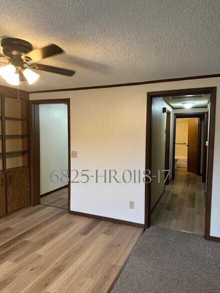 Building Photo - 1736 Sunapple Way