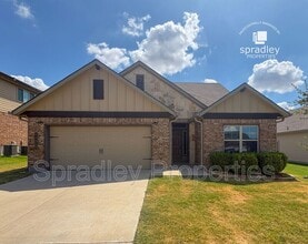 Building Photo - 1131 Kiskadee Branch Dr