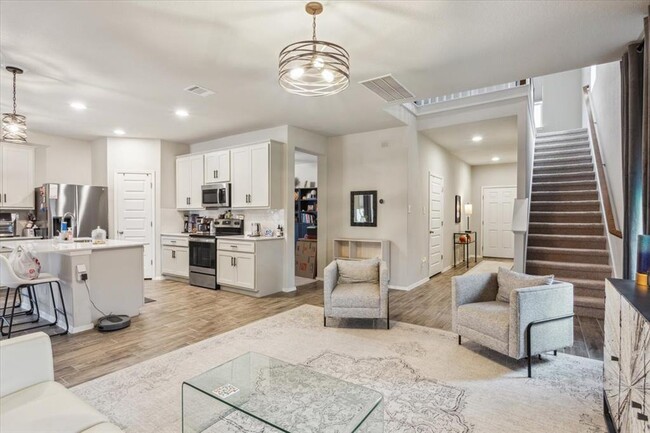Building Photo - 5001 Black Onyx Dr