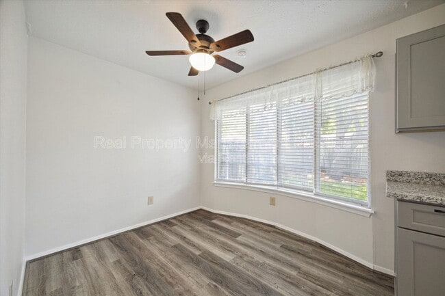 Building Photo - 16311 Forest Bend Ave