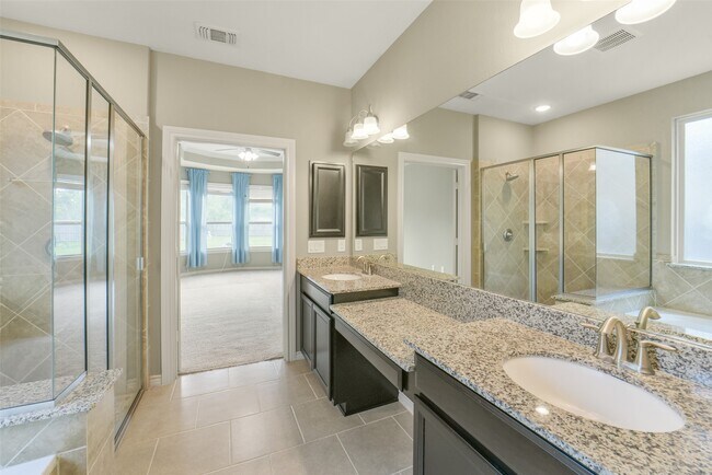 Building Photo - 9651 Thimbleweed Dr