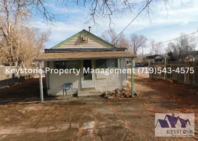 Building Photo - Cute House with 2 Bedrooms/1 Bathroom with...