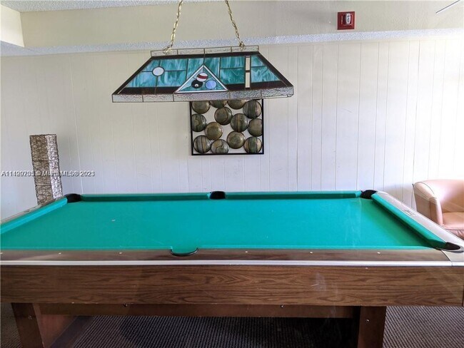 Building Photo - 2500 NE 135th Ter