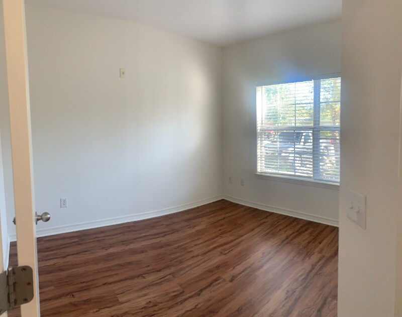 Building Photo - 4672 Crossing Ct