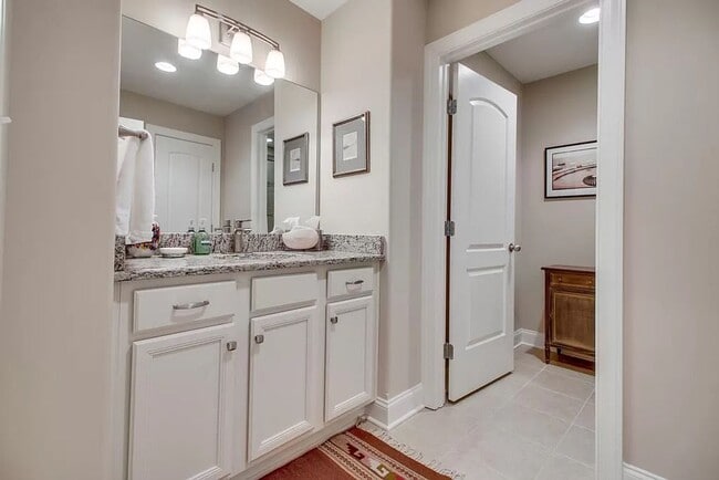 Building Photo - Luxury Townhome at The Enclave at Harpeth Village in Bellevue