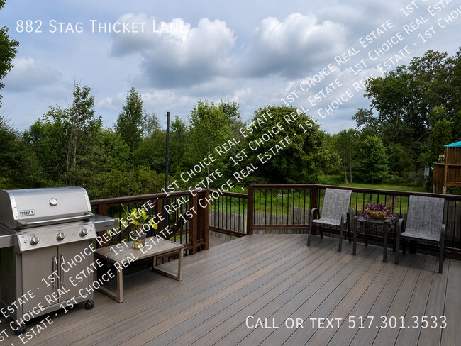 Building Photo - 882 Stag Thicket Ln