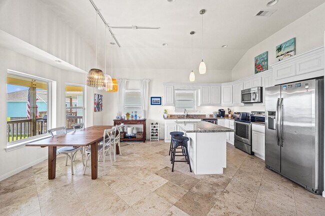 Building Photo - 22123 Cantina Dr