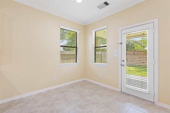 Building Photo - 1240 Pisana