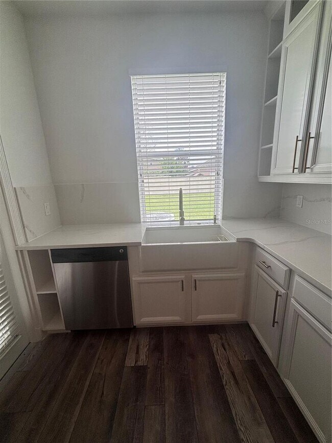 Building Photo - Kissimmee Villa