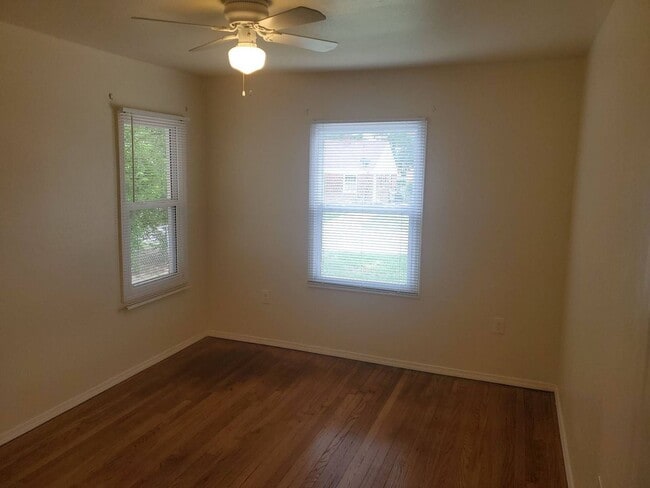 Building Photo - 2143 NE 19th St