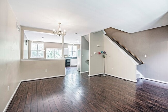 Building Photo - Charming Townhome in Brennan Estates