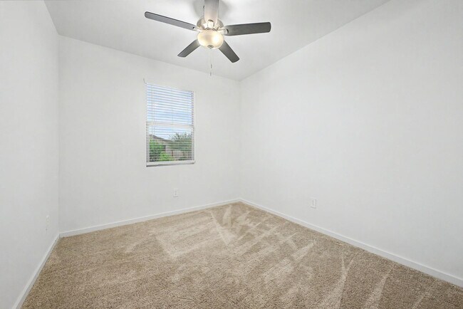 Building Photo - 35455 W Cartegna Ln