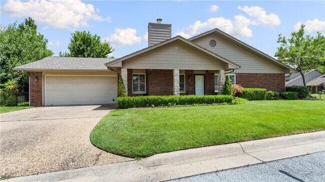 Building Photo - 2 S Prairie Dunes Dr