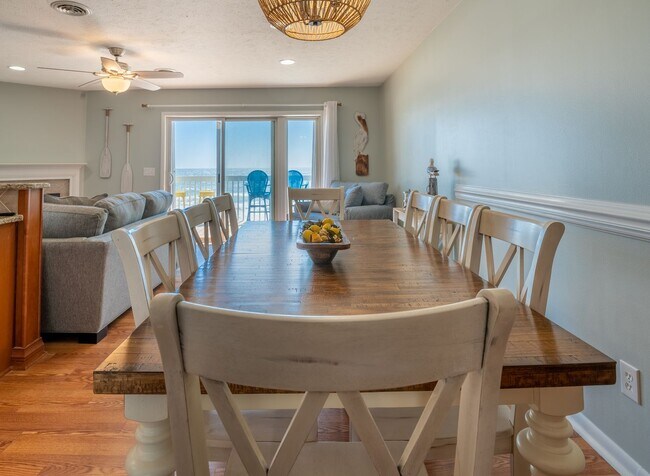 Building Photo - PERFECT FURNISHED RENTAL FOR A WINTER AT THE BEACH