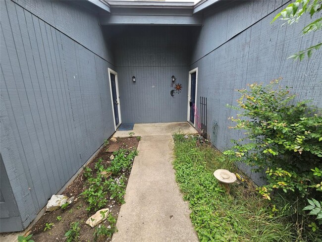 Building Photo - 1304 Glenda Dr