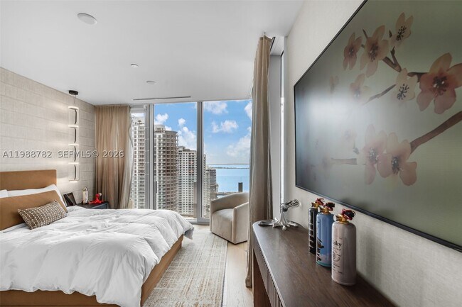 Building Photo - 300 Biscayne Blvd