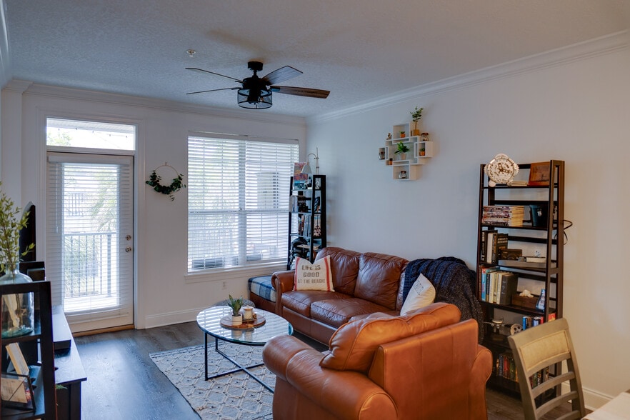 Living room with Balcony View - 159 Brooks St SE