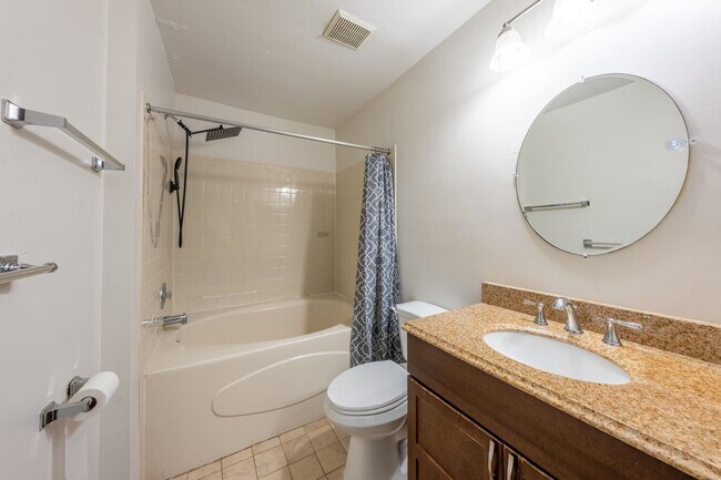 Building Photo - 109 Cherry St