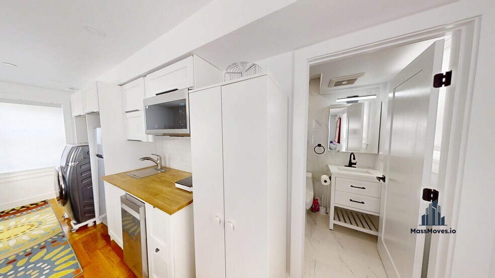 Building Photo - 36 Shepard St