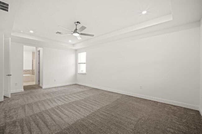 Building Photo - Gorgeous 4BR/3BA home in Island Forest Preserve