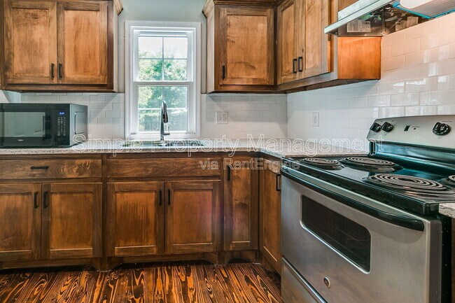 Building Photo - 1232 N Independence Ave